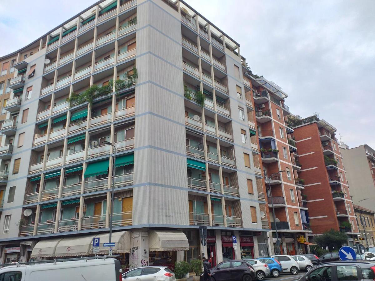 Meta Italy Da Enzo Apartment Milan Luaran gambar