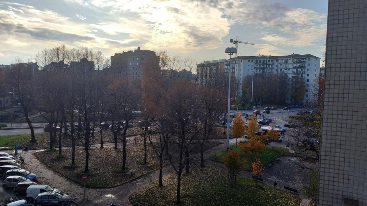 Meta Italy Da Enzo Apartment Milan Luaran gambar