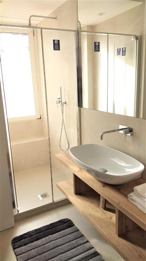 Meta Italy Da Enzo Apartment Milan Luaran gambar